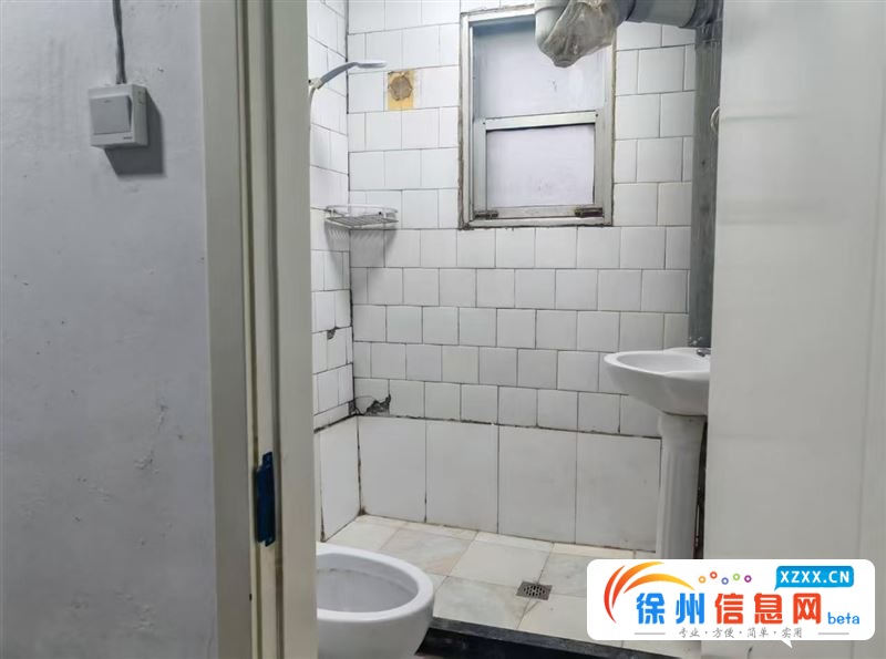 老火车站旁 整租两室 2楼 直租 无中介
